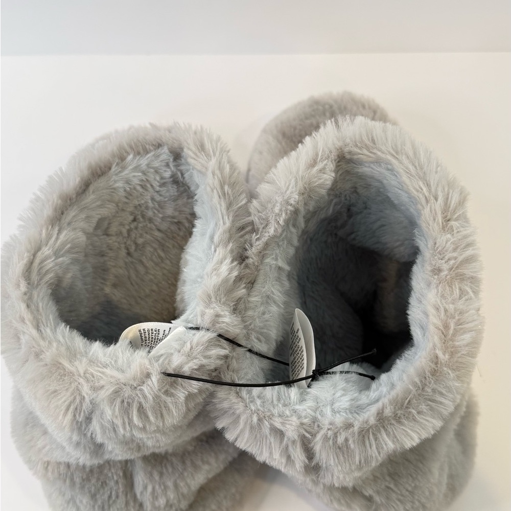 Mixit Gray Fuzzy Slippers - Picture 7 of 9